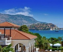 Выгодно приобретаем недвижимость в современной Греции