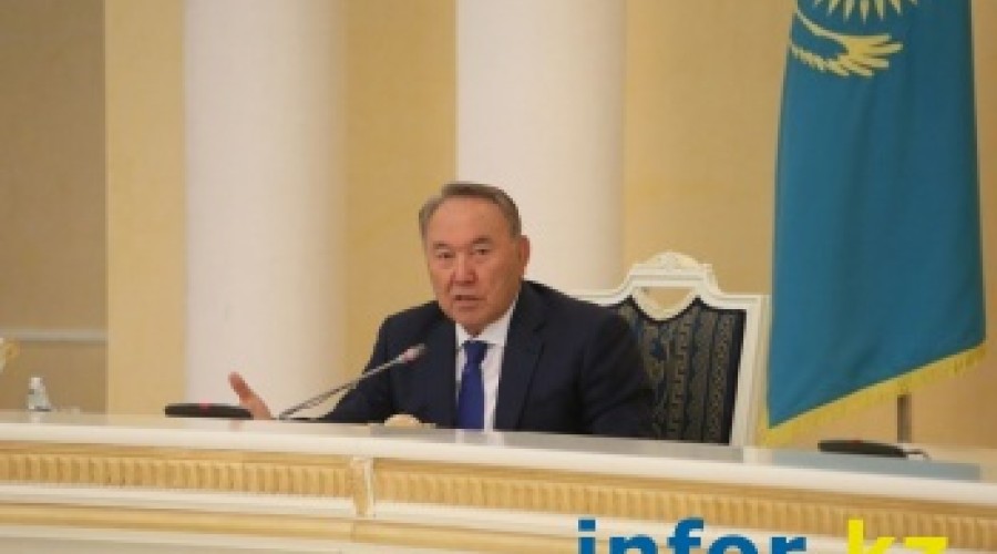 Нурсултан Назарбаев: «Полицейские не должны «сшибать на дорогах»