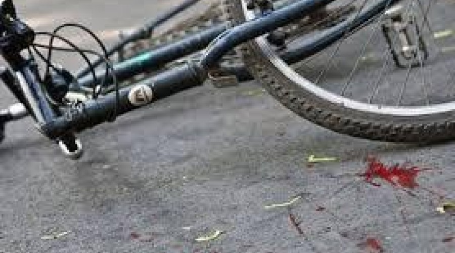 В ВКО легковушка сбила велосипедиста