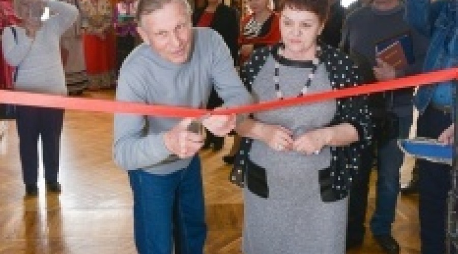 В галерее «Алтай» музея-заповедника открылась выставка 70-летнего риддерского художника Валерия Ноздрина
