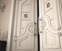 Подбираем надежные и практичные входные двери в Алматы