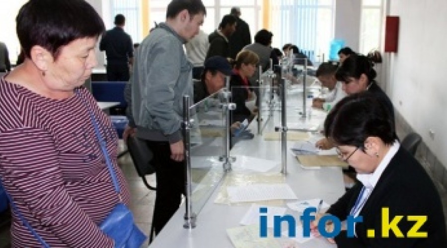 Новый закон о регистрации казахстанцев вызвал жаркие споры в соцсетях