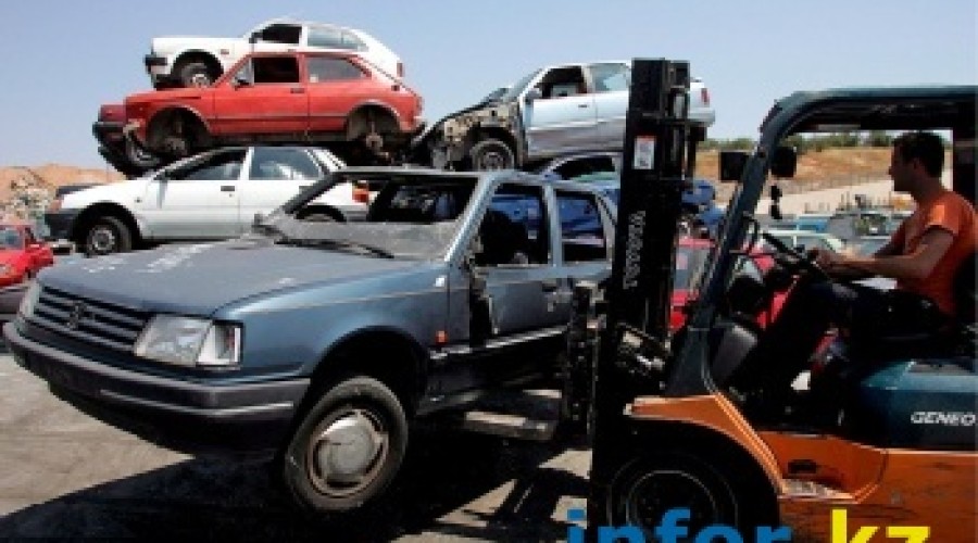 С 21 ноября казахстанцы смогут сдавать старые авто для утилизации