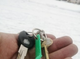 Связка ключей на Площади