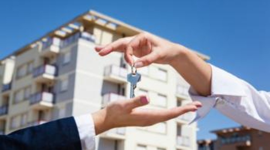 Совершаем выгодно сделки с недвижимостью