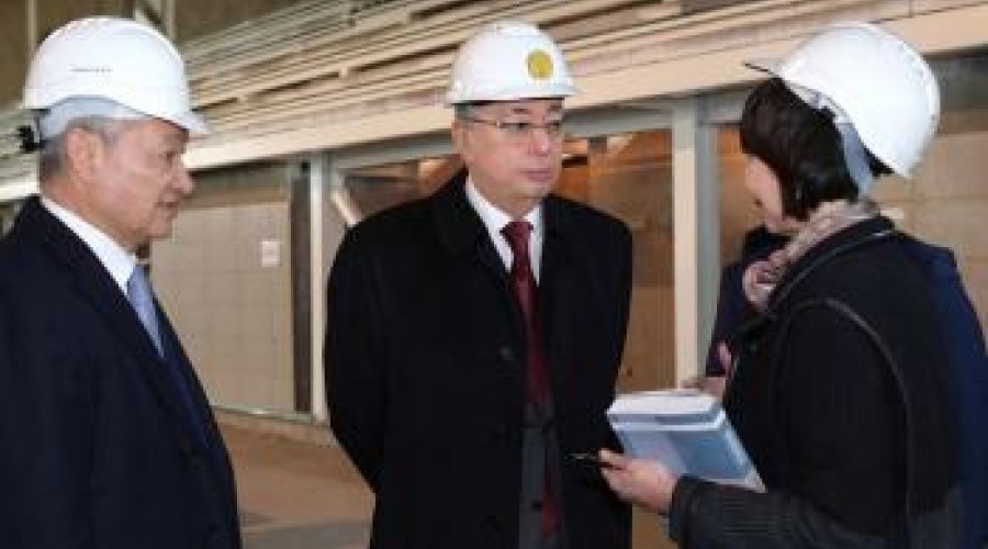 В Усть-Каменогорске президент Токаев сказал о вредных выбросах и проблемах с экологией