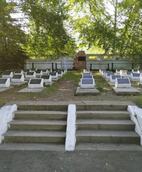 Могила воинов, погибших от ран в годы Великой Отечественной войны