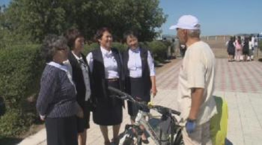 Житель Риддера проехал на велосипеде от ВКО до Павлодарской области