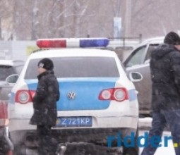 Пассажиры в Казахстане смогут выходить из авто без разрешения полиции