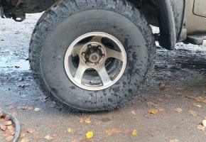 Колесо от Nissan Patrol грязевое