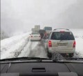 Около 100 машин попали в снежный плен на трассе Риддер - Усть-Каменогорск
