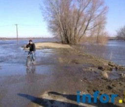 На востоке Казахстана угроза паводков сохранится до конца июня