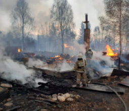 Есть погибшие и пострадавшие при пожаре в Риддере [ВИДЕО, ФОТО]