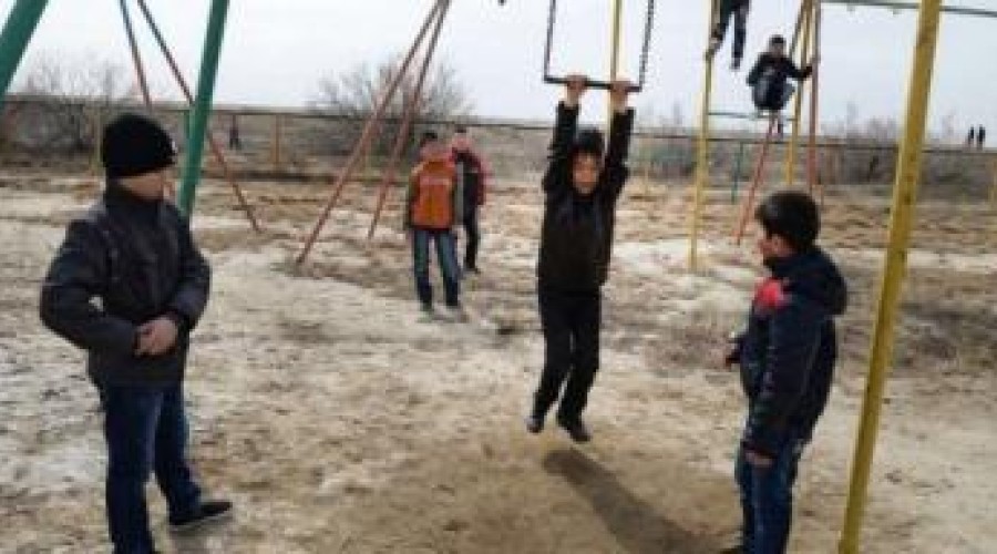 В акимате объяснили заявление о штрафах для детей за незнание казахского