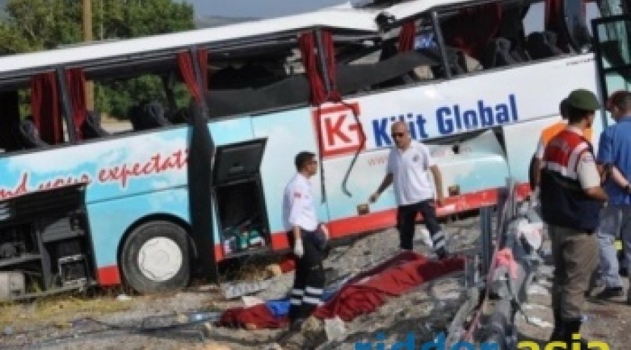 Крупное ДТП в Турции: В автобусе находились 7 граждан Казахстана