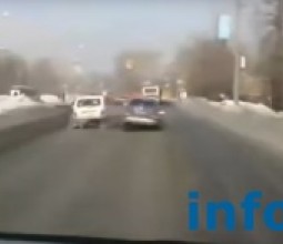 В Усть-Каменогорске полицейский автомобиль угодил в ДТП