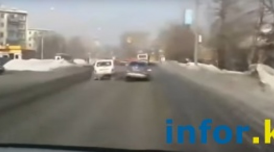 В Усть-Каменогорске полицейский автомобиль угодил в ДТП