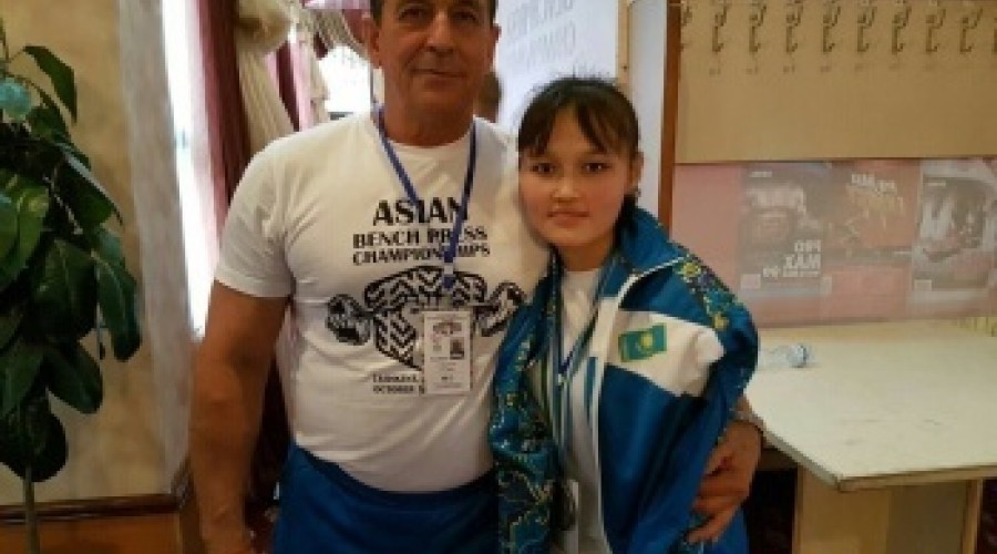 Риддерец Валерий Воробьев - чемпион Азии по пауэрлифтингу!