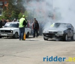 В честь Дня города в Риддере прошло ежегодное областное автомотошоу.