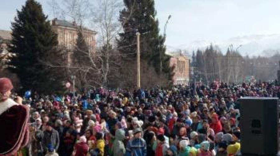 Масленица 2019, праздничные гуляния на Придворцовой площади Риддера