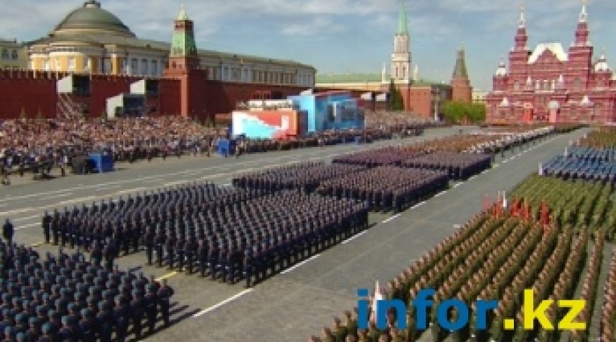 Президент Казахстана в Москве принял участие в параде Победы