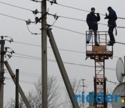 Из-за ветра и дождя без электроснабжения остались около 2,5 тысячи абонентов в Восточном Казахстане