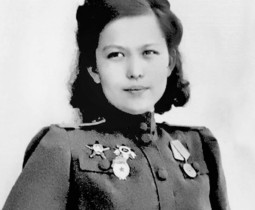 Хиуаз Доспанова - советский герой
