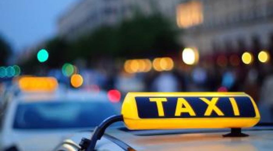 Подбираем надежную современную службу такси для работы