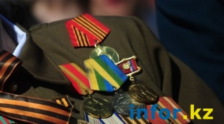 В Усть-Каменогорске 9 мая грабитель избил 92-летнего ветерана, а после смыл медали фронтовика в унитаз