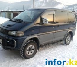 В Риддере перевернулась «Mitsubishi Delica»