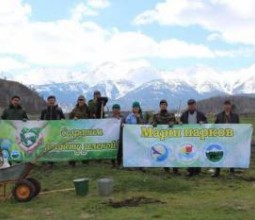 В селе Поперечном жители разбили парковую зону