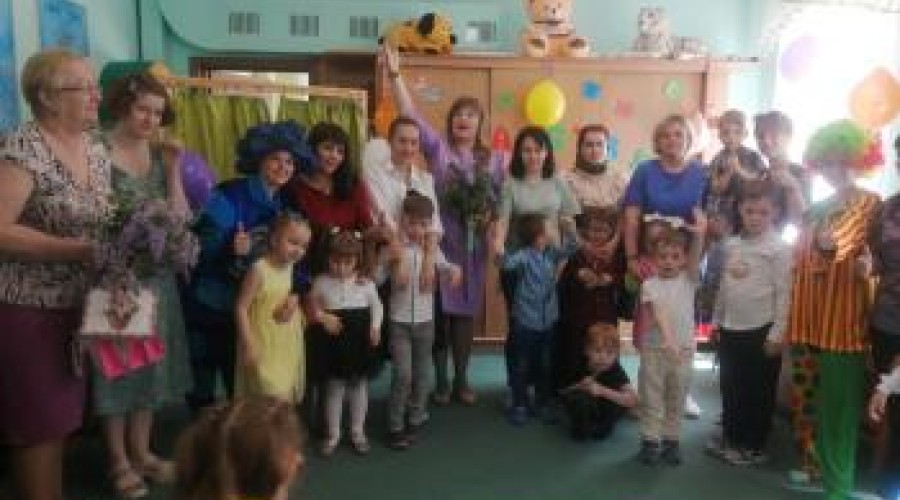 В рамках проекта ПРАЗДНИКОтерапия ОФ БлагоДарую организована акция к 1 июня - Дню защиты детей.