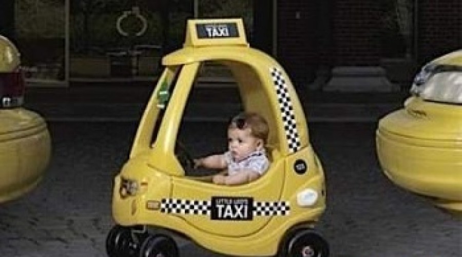 Такси - не детский транспорт...