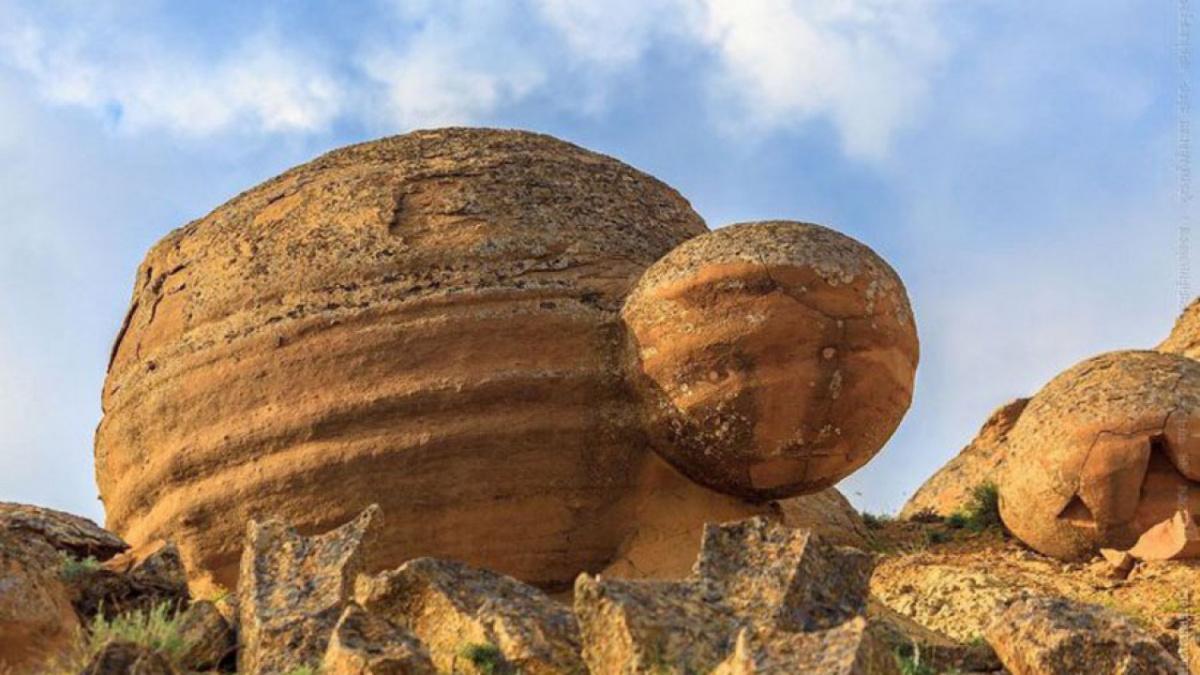 В Казахстане есть камни-трованты, способные расти, размножаться и передвигаться